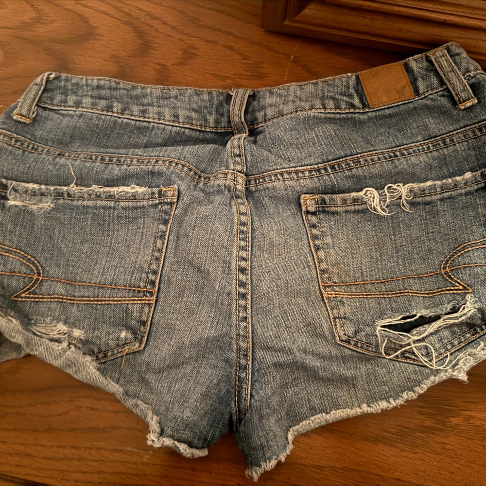 American Eagle size 8 shortie shorts